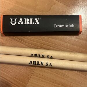 ARLX 5A maple wood tip drumsticks.